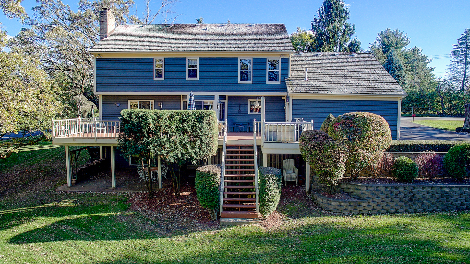 35W522 Miller Road Algonquin, IL 60102 - Photo 46 of 63 a front view of a house with garden