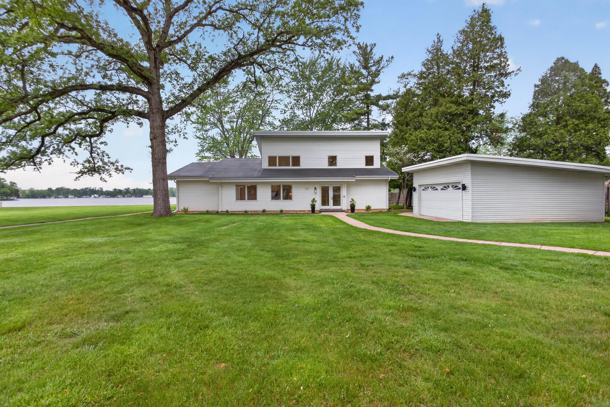 5010 Woodland Road Jackson, MI 49203 - Photo 2 of 67 029_IMG_7299