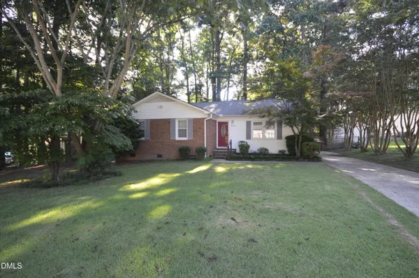 $1,800 | 309 Holtz Lane, Cary, NC 27511