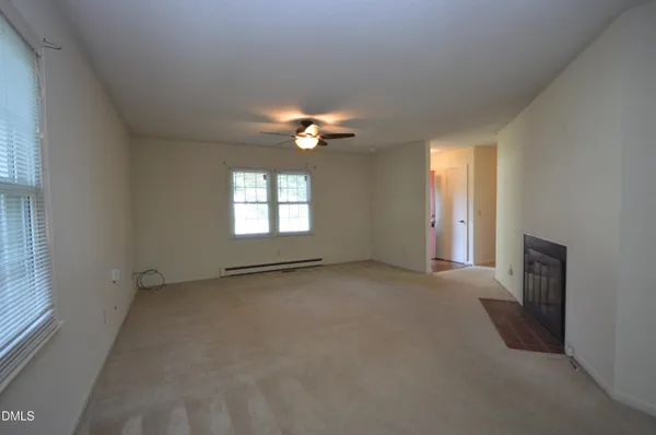 $1,800 | 309 Holtz Lane, Cary, NC 27511