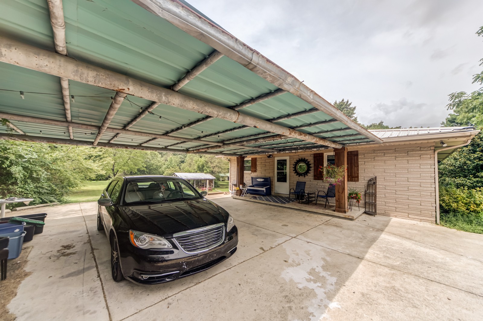 1353 Academy Road Portland, TN 37148 - Photo 28 of 35 a view of car parked in garage