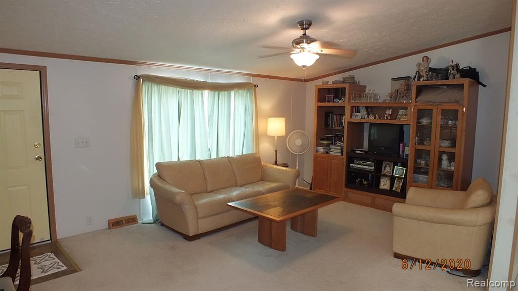 957 Trey Ridge Monroe, MI 48161 - Photo 4 of 19