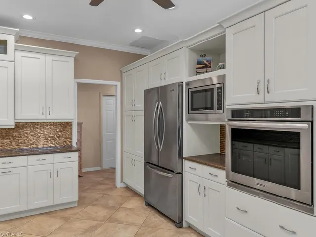 $725,000 | 317 Stella Maris Drive South, Naples, FL 34114