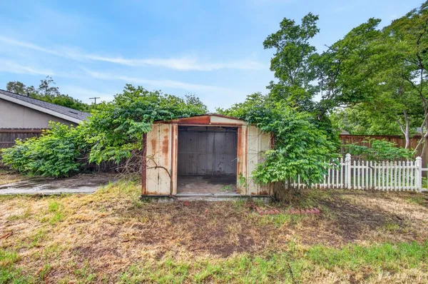 $359,000 | 2600 Connie Drive, Sacramento, CA 95815