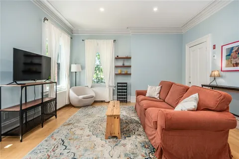 $3,200 | 96 Bowen Street, Unit 3, Providence, RI 02906