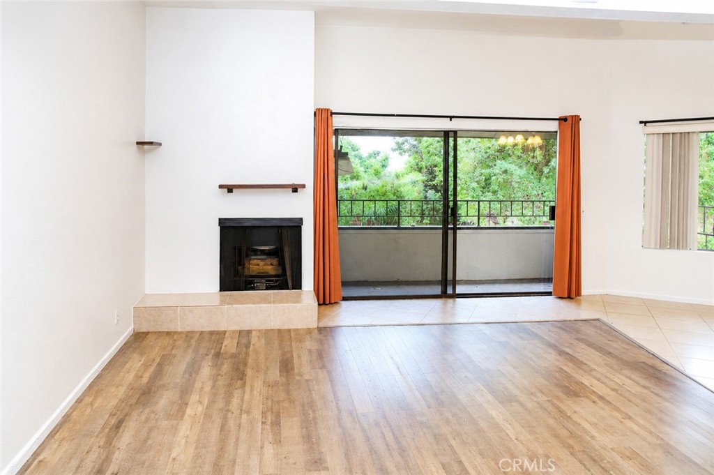 380 South Prospectors Road, Unit 91 Diamond Bar, CA 91765 - Photo 2 of 17 Living Room