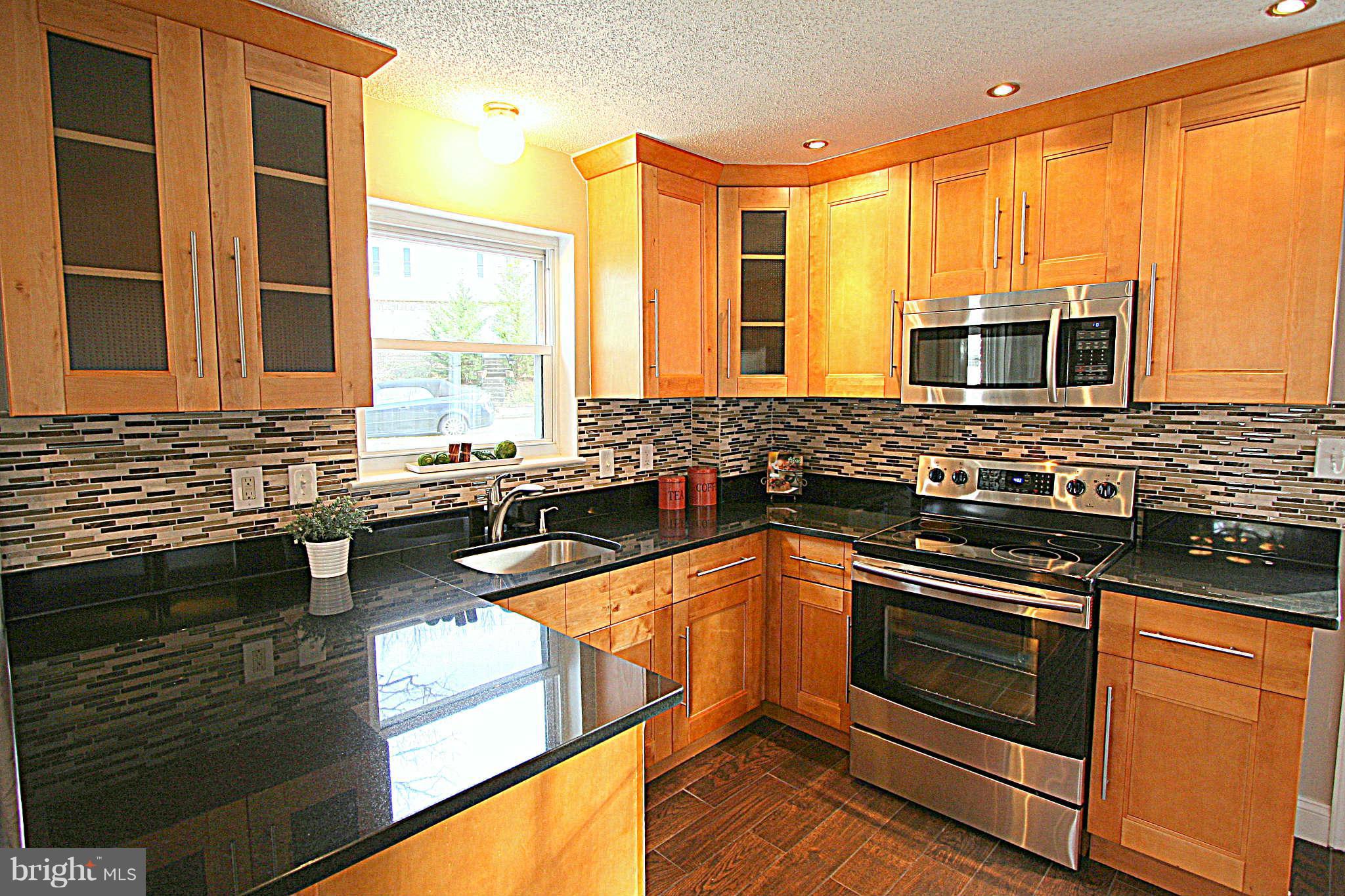 6133 Montrose Road Cheverly, MD 20785 - Photo 1 of 20 Kitchen