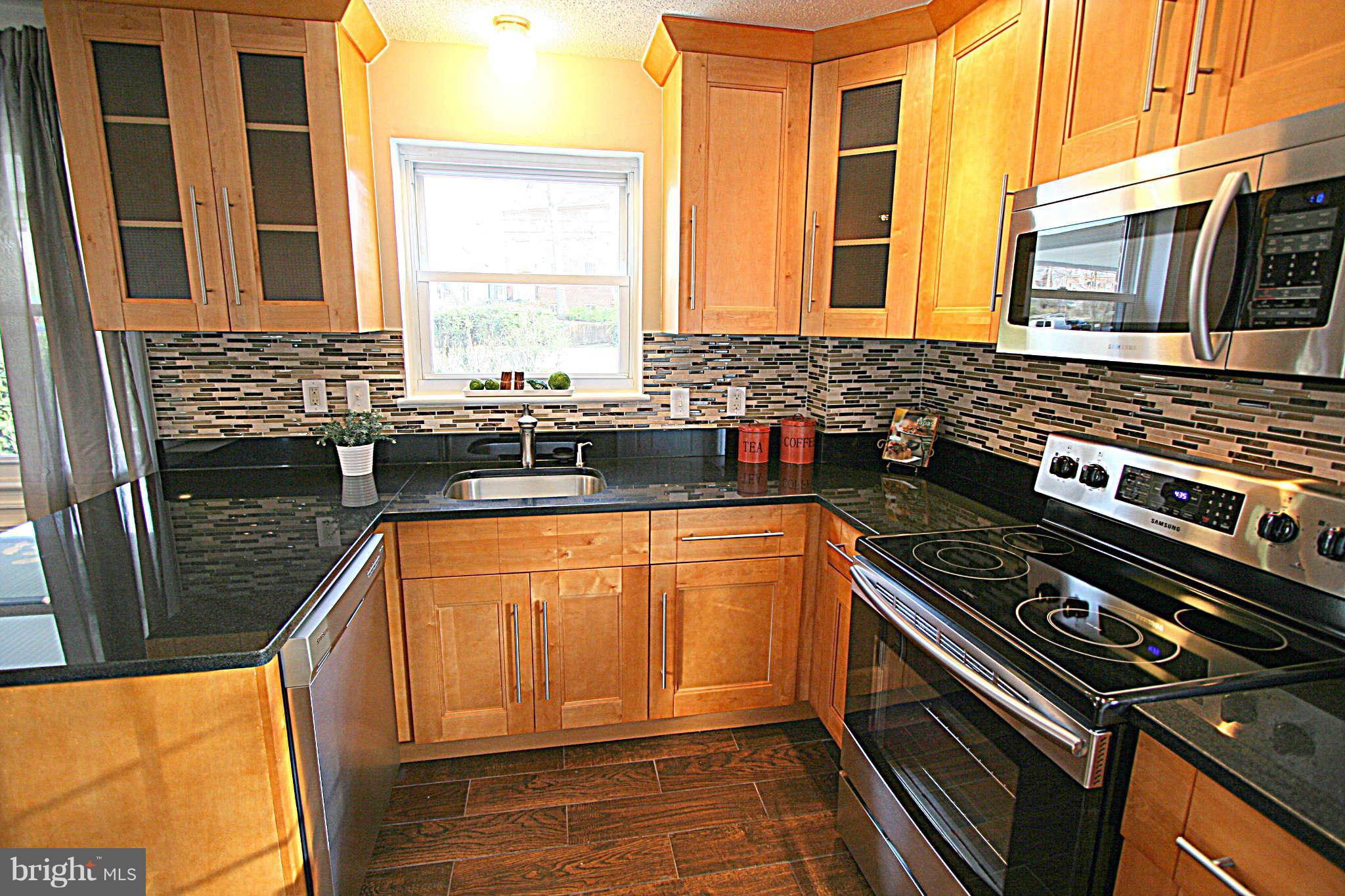6133 Montrose Road Cheverly, MD 20785 - Photo 5 of 20 Kitchen