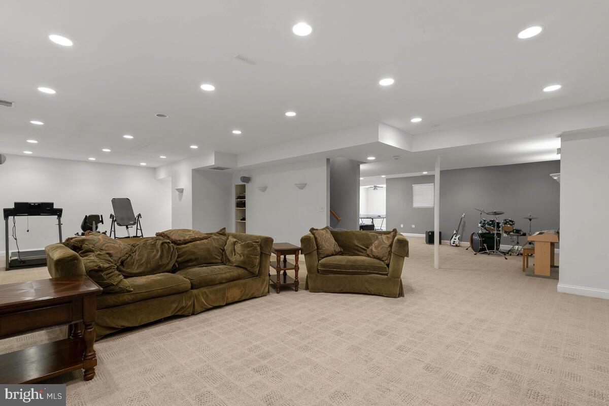 6548 Challedon Circle Mount Airy, MD 21771 - Photo 60 of 88