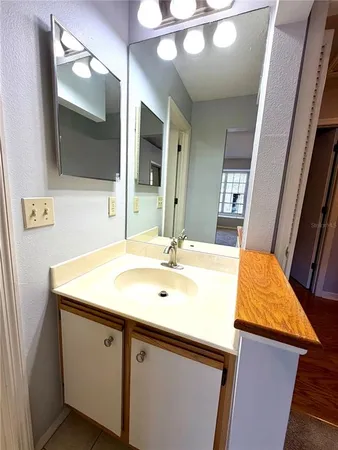 $1,800 | 5100 Burchette Road, Unit 3102, Tampa, FL 33647