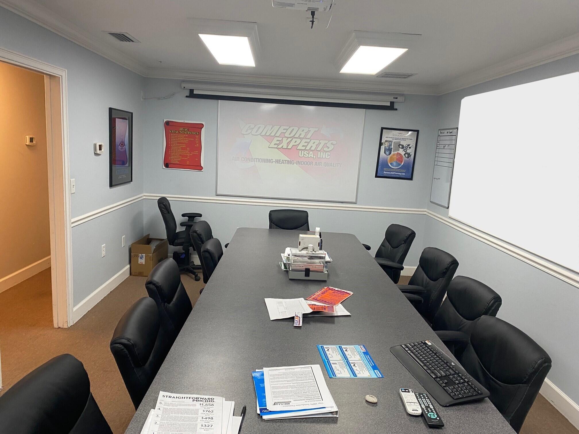 700 South John Rodes Boulevard, Unit B7 & B8 Melbourne, FL 32904 - Photo 5 of 10 a room with furniture and a window