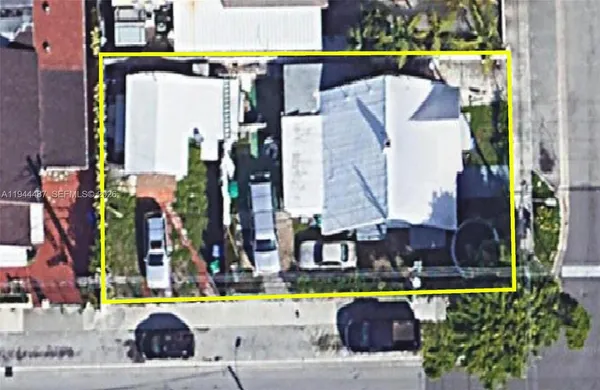 $1,500,000 | 844 Southwest 11th Avenue, Miami, FL 33130