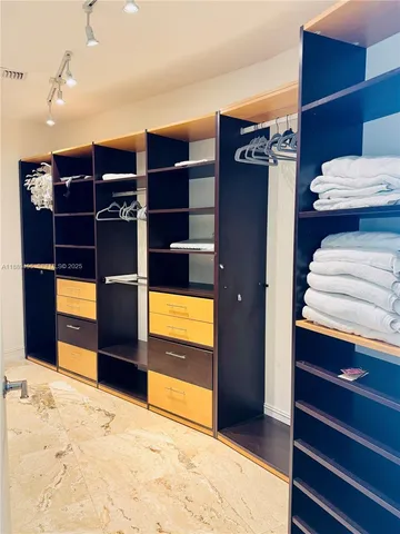 $9,000 | 16001 Collins Avenue, Unit 1106, Sunny Isles Beach, FL 33160