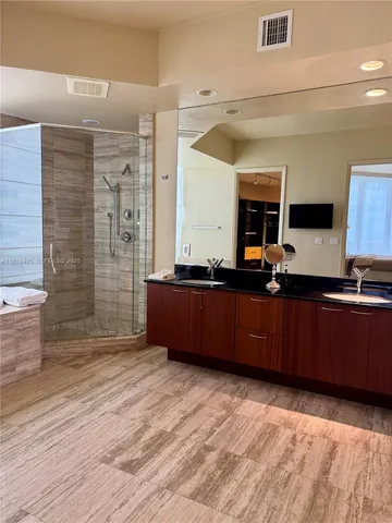 $9,000 | 16001 Collins Avenue, Unit 1106, Sunny Isles Beach, FL 33160