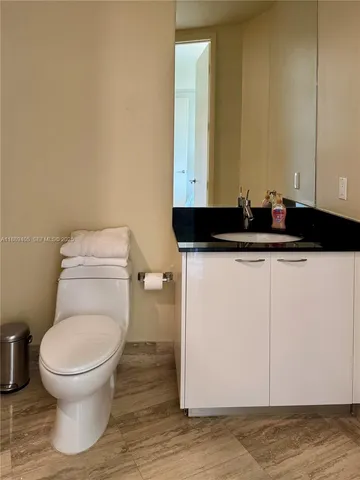 $9,000 | 16001 Collins Avenue, Unit 1106, Sunny Isles Beach, FL 33160