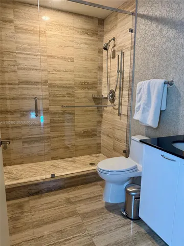 $9,000 | 16001 Collins Avenue, Unit 1106, Sunny Isles Beach, FL 33160