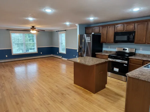 $357,500 | 28 Owens Drive, Unit 38, Swanzey, NH 03446