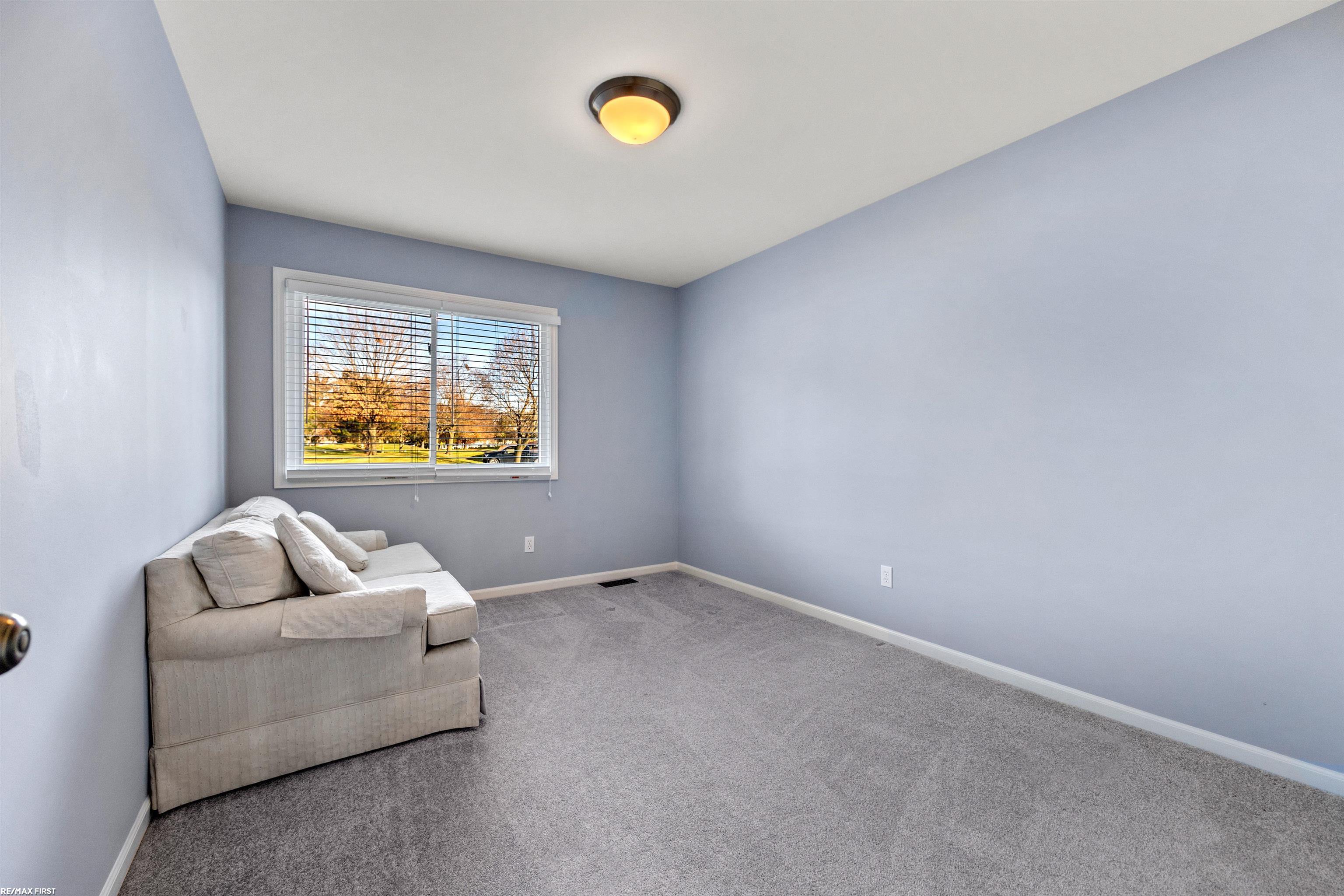 480 Farmridge Court Rochester, MI 48307 - Photo 14 of 31 50095623-13.JPG