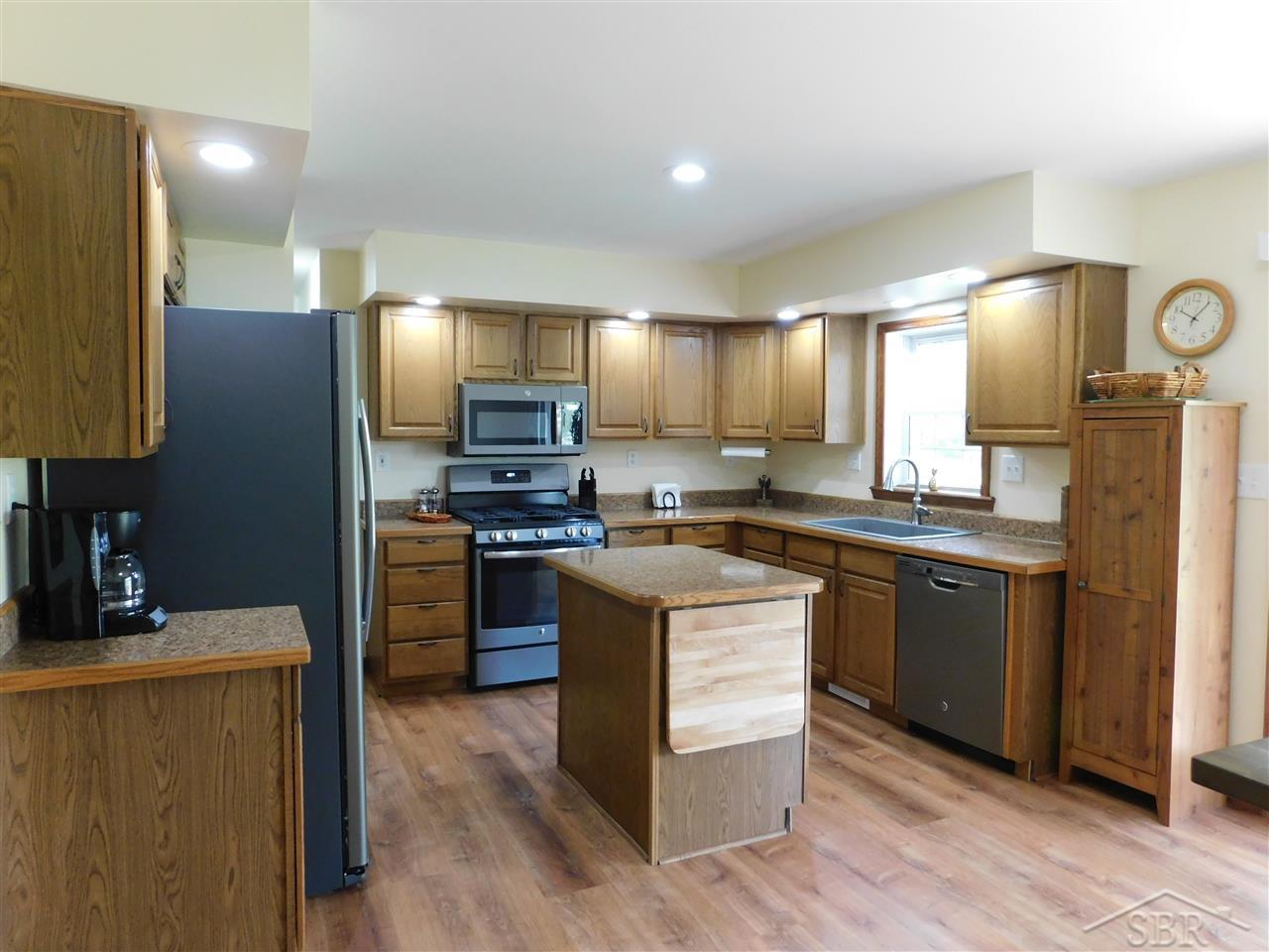 10125 Evans Road Saginaw, MI 48609 - Photo 4 of 39 31380832-3.JPG