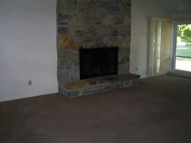 1040 Afton Road Columbus, OH 43221 - Photo 3 of 10 Gallery Image 3