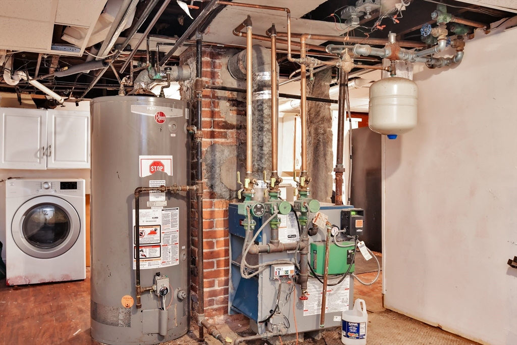 276 Broadway Lawrence, MA 01841 - Photo 25 of 27 a view of a room with gym equipment