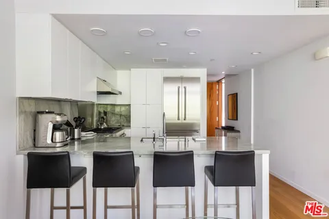 $1,799,000 | 1705 Ocean Avenue, Unit 209, Santa Monica, CA 90401