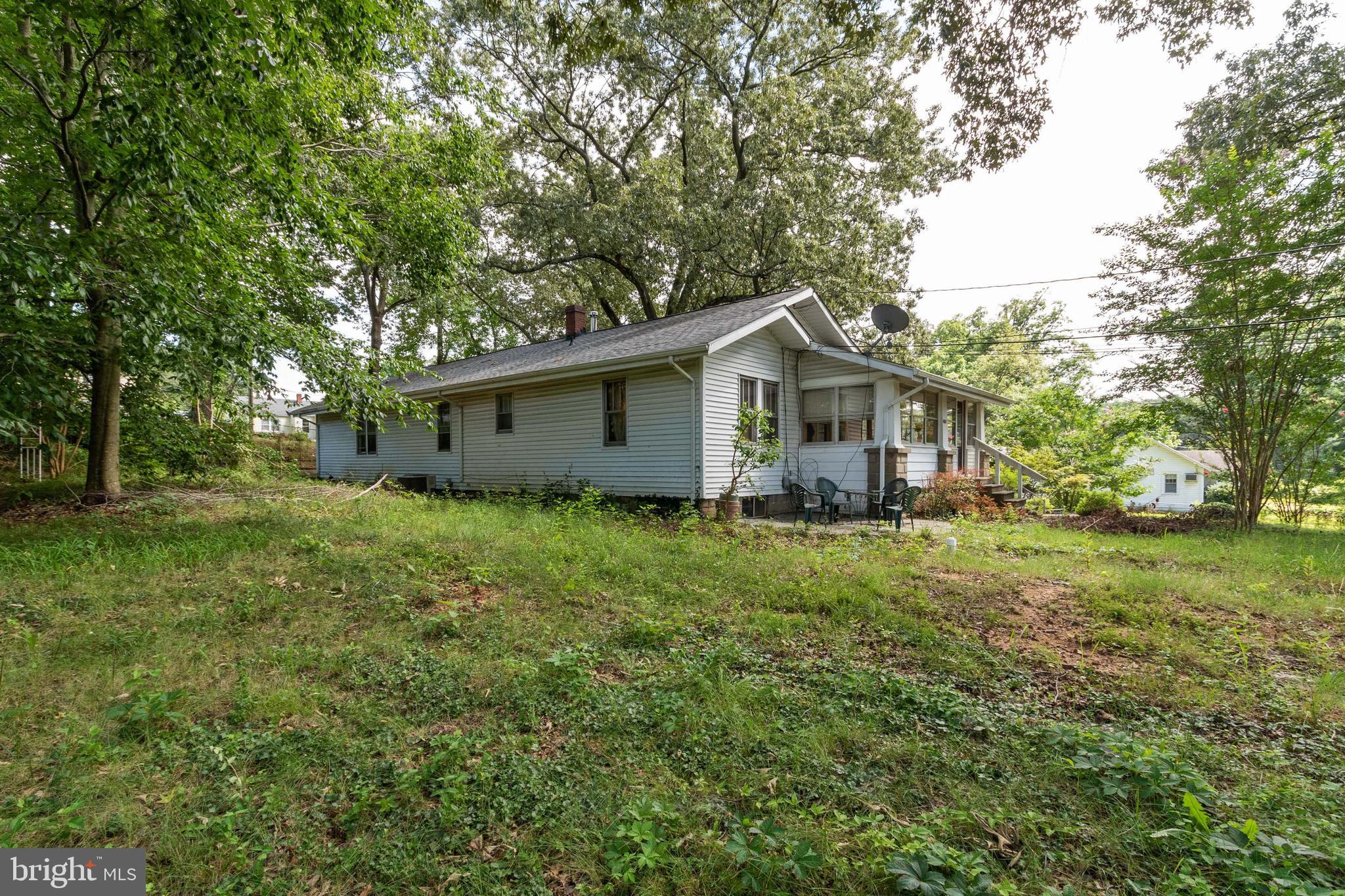 18617 Triangle Street Triangle, VA 22172 - Photo 30 of 30 front yard