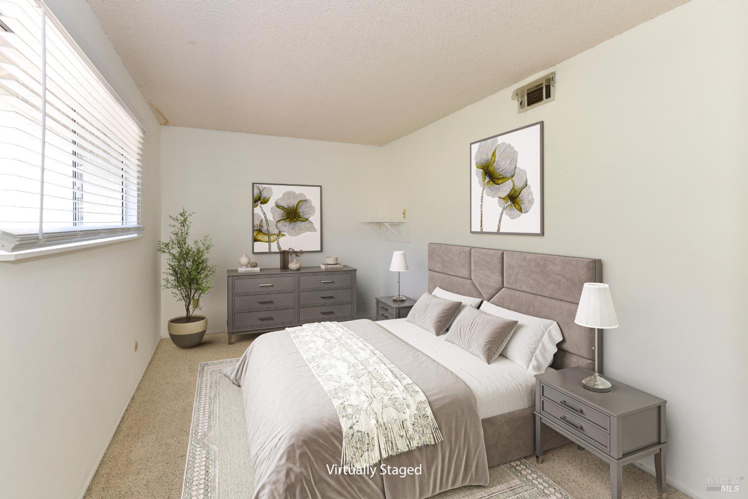 3007 Loma Court Santa Rosa, CA 95405 - Photo 15 of 43 Upper bedroom, top floor