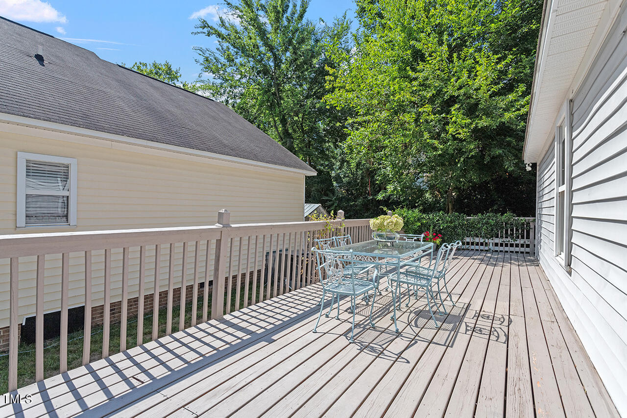 532 Moseley Lane Raleigh, NC 27601 - Photo 26 of 31 532 Moseley Lane_09