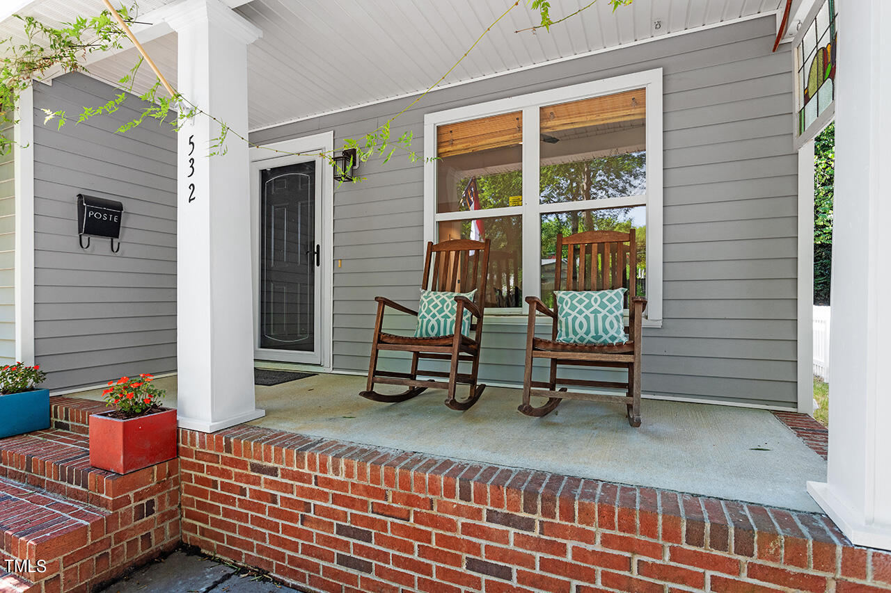 532 Moseley Lane Raleigh, NC 27601 - Photo 4 of 31 532 Moseley Lane_08