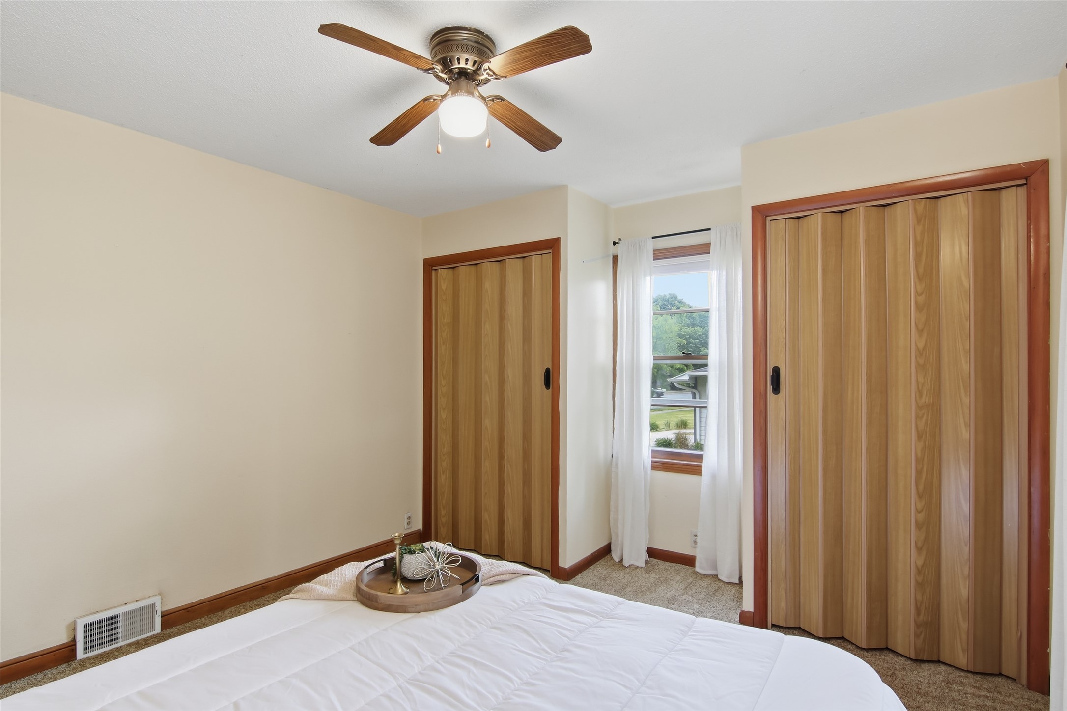 2715 Rudolph Road Eau Claire, WI 54701 - Photo 12 of 38