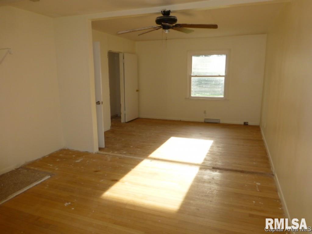 1831 Fairfield Drive Springfield, IL 62702 - Photo 11 of 17 Gallery Image 11