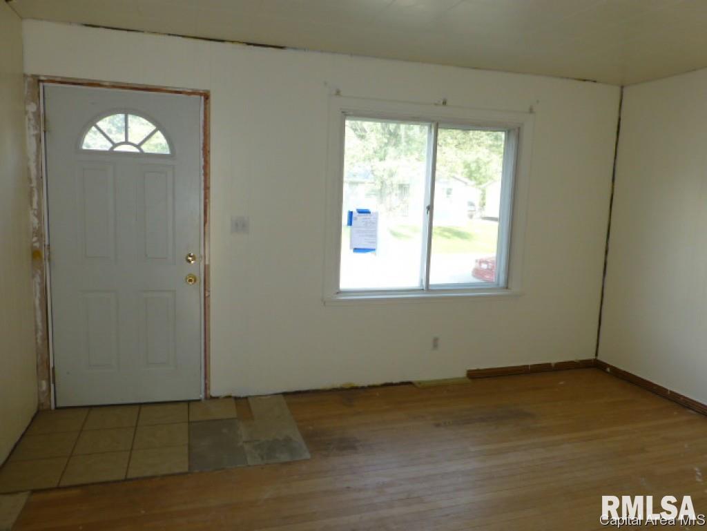 1831 Fairfield Drive Springfield, IL 62702 - Photo 5 of 17 Gallery Image 5