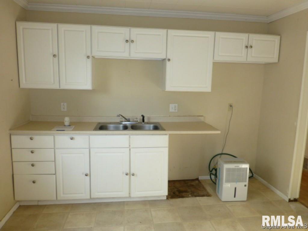 1831 Fairfield Drive Springfield, IL 62702 - Photo 7 of 17 Gallery Image 7