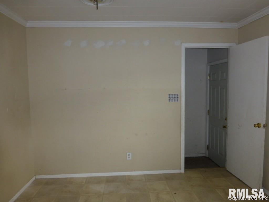 1831 Fairfield Drive Springfield, IL 62702 - Photo 9 of 17 Gallery Image 9