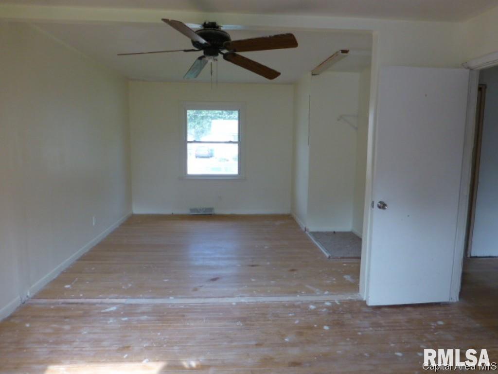 1831 Fairfield Drive Springfield, IL 62702 - Photo 10 of 17 Gallery Image 10