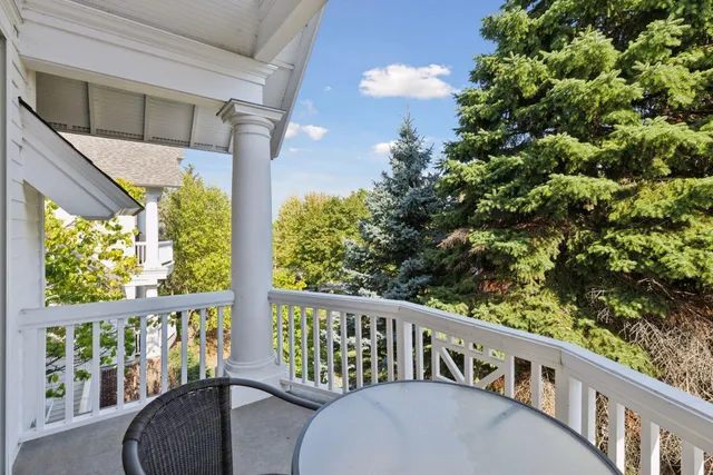 $599,900 | 205 Mill Street, Unit S205, Excelsior, MN 55331