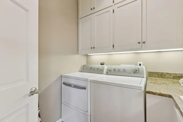 $599,900 | 205 Mill Street, Unit S205, Excelsior, MN 55331