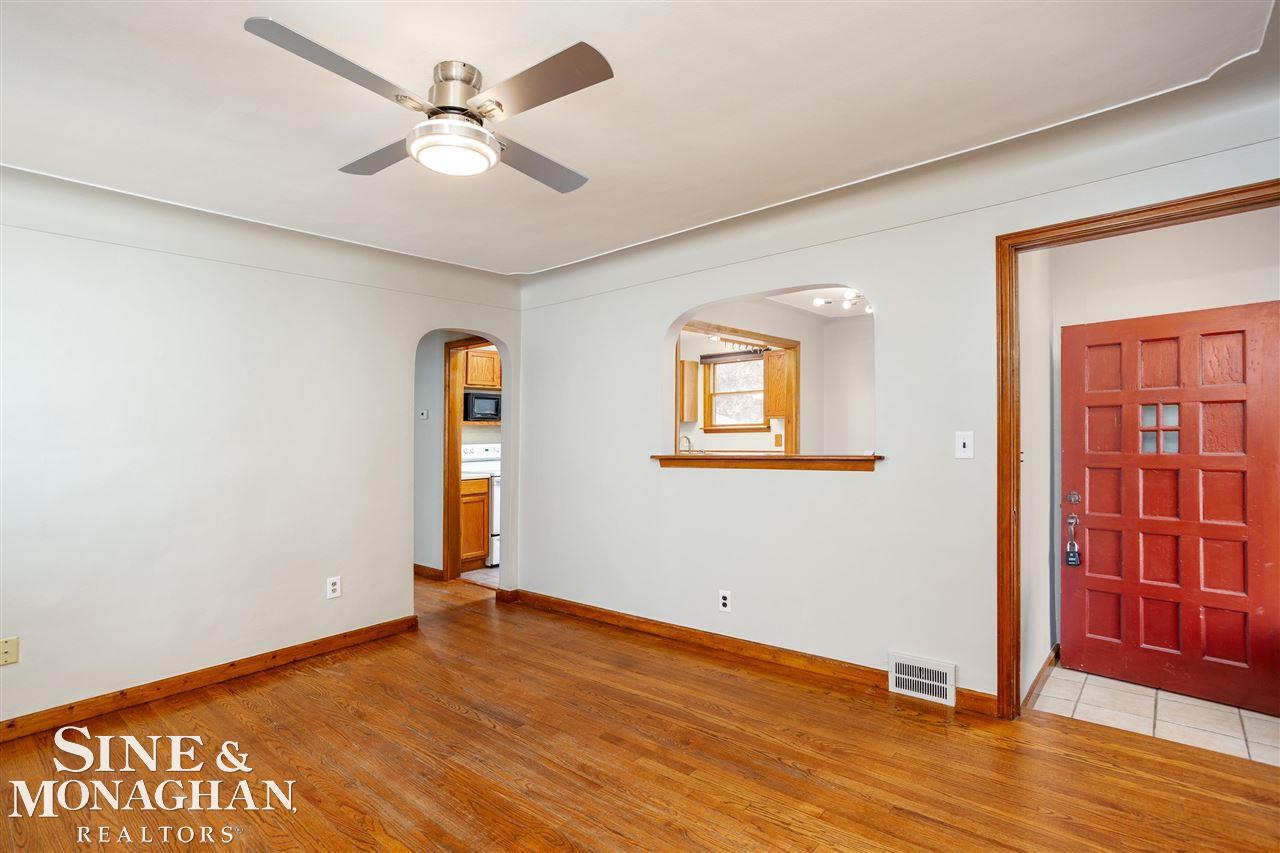 22152 Hayes Avenue Eastpointe, MI 48021 - Photo 3 of 44