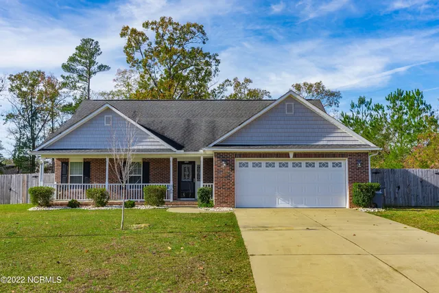 $2,200 | 389 Livingston Drive, Raeford, NC 28376