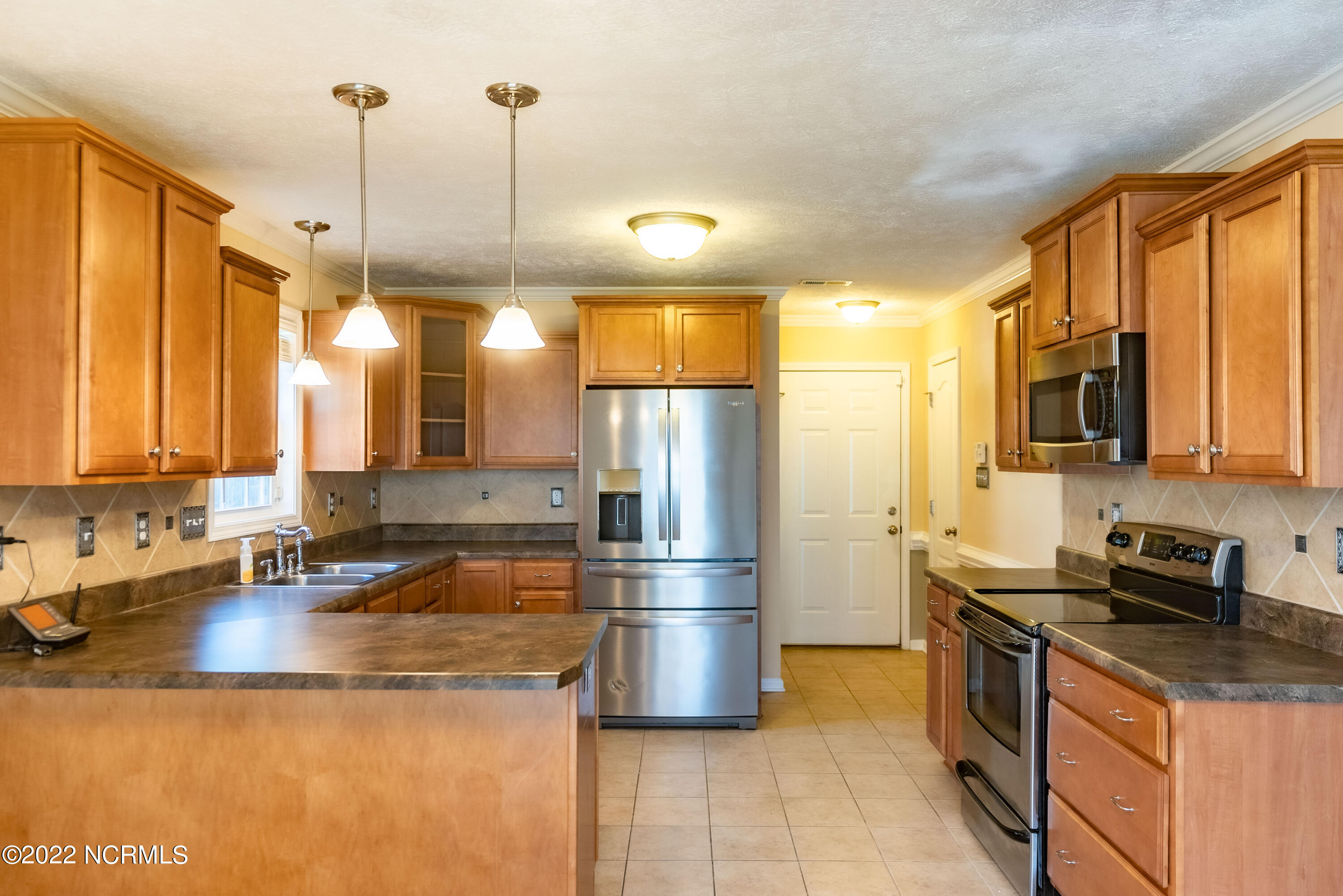 389 Livingston Drive Raeford, NC 28376 - Photo 9 of 37 Kitchen