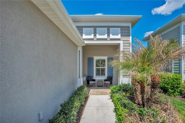 $329,900 | 13541 Circa Crossing Drive, Lithia, FL 33547