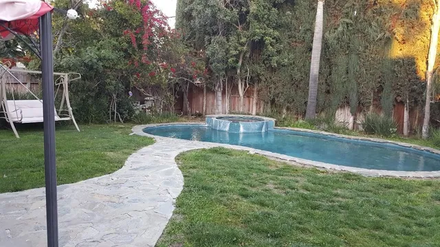 $4,890 | 5122 Lindley Avenue, Encino, CA 91316