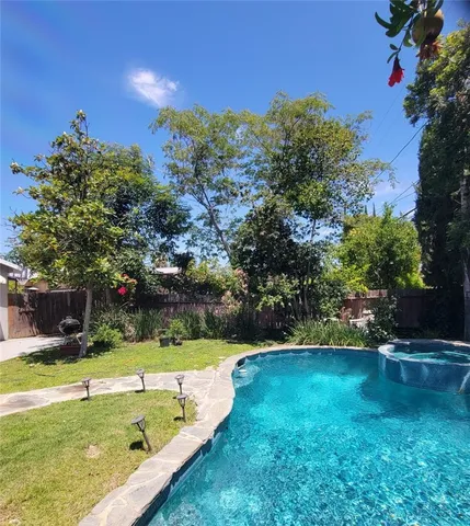 $4,750 | 5122 Lindley Avenue, Encino, CA 91316