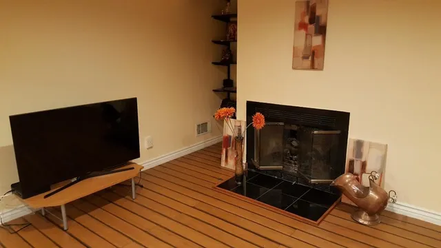 $4,750 | 5122 Lindley Avenue, Encino, CA 91316