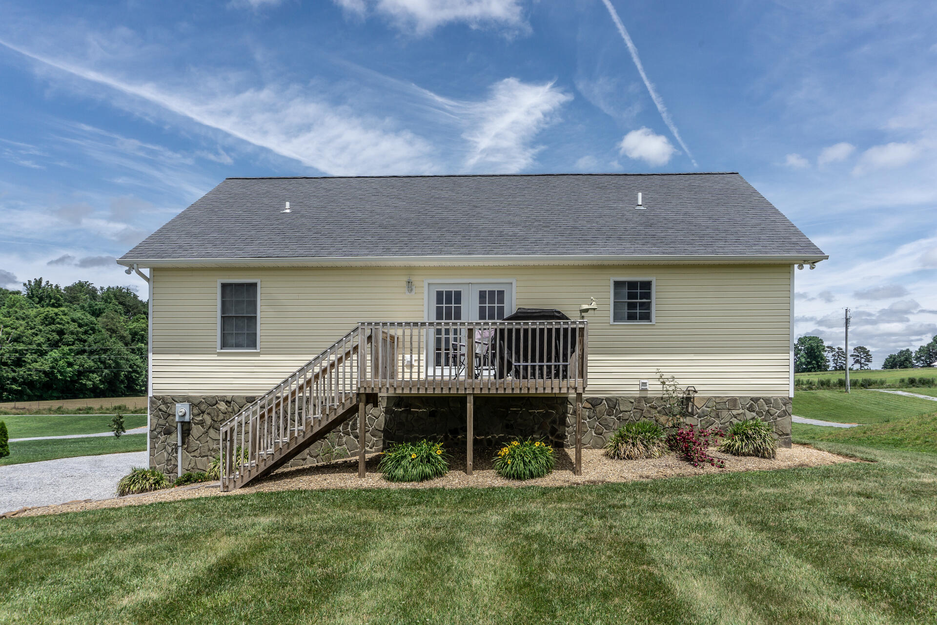 142 Forked Deer Road Greeneville, TN 37743 - Photo 4 of 65 142ForkedDeerG_003