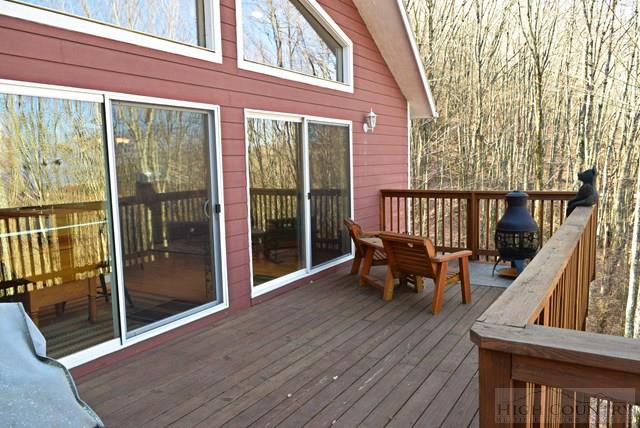 220 Lakeledge Road Beech Mountain, NC 28604 - Photo 3 of 25 Gallery Image 3