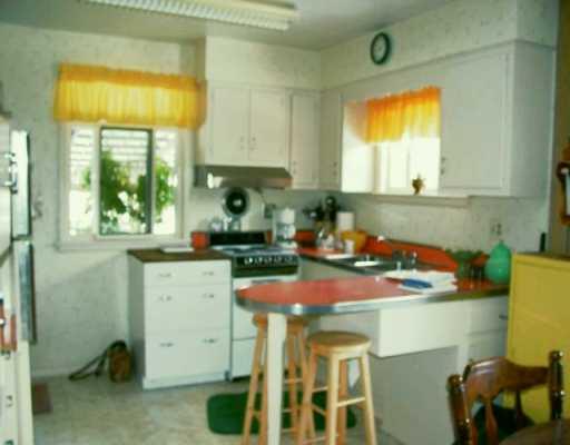 530 Sawmill Run Road Butler, PA 16001 - Photo 5 of 8 Kitchen.