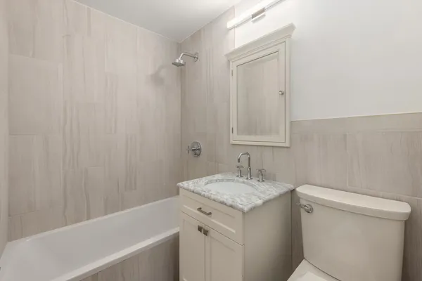 $1,175,000 | 625 Main Street, Unit 834 | Roosevelt Island