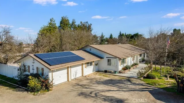 $879,000 | 1555 Lyle Lane, Paso Robles, CA 93446